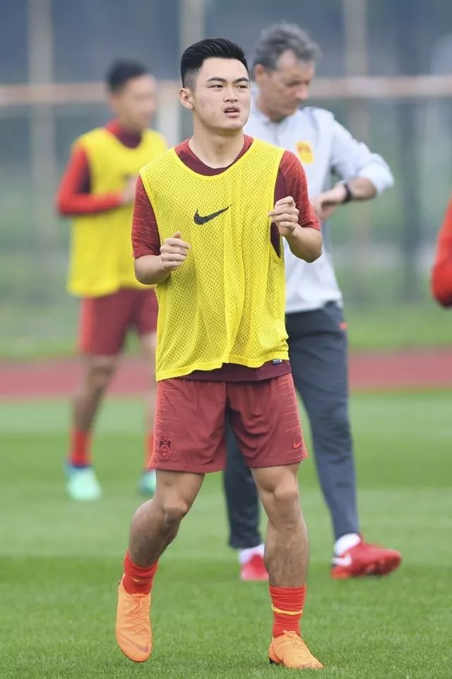 JJB- 摔跤夜战：天山银狐队逆转洞庭猎隼队，主帅临场妙招门前嗅觉决定胜负