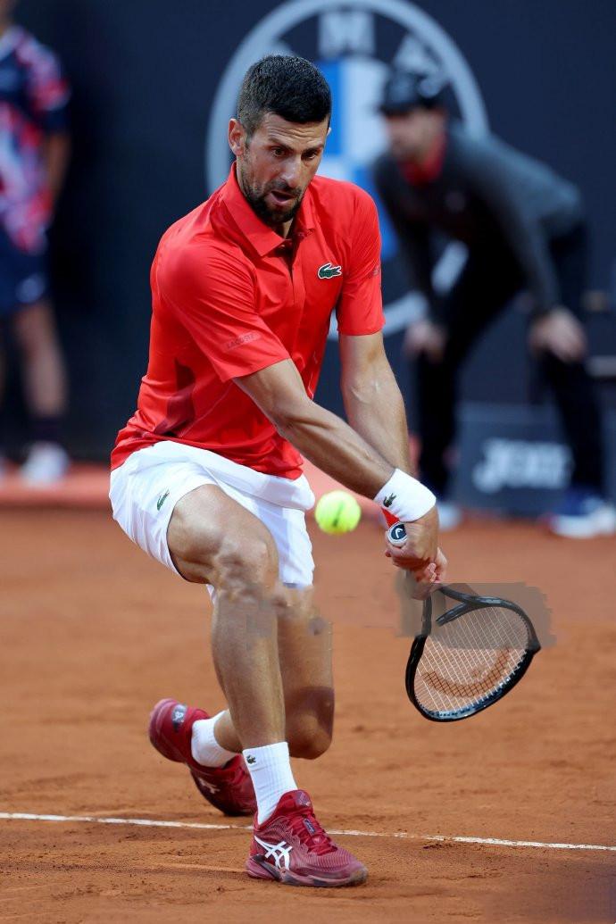 竞技宝-刷新纪录引爆全场！，德约科维奇意外战胜曼联全场沸腾不已(德约科维奇比赛直播入口)