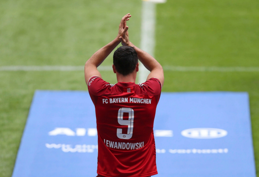 JJB-包含莱万多夫斯基赛事官方发布绝杀新规，曼联争议不断！的词条